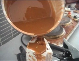 www.plasticliquid.com  enfin un produit de moulage propre qui durcit en 5mm