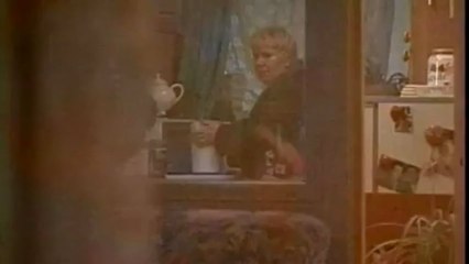 Nil By Mouth (1997) - trailer