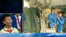 Astronauts give science lesson live from space
