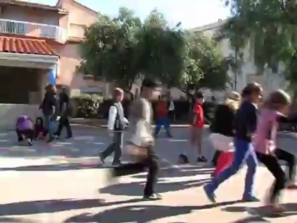 ARAGO_Boomerang_Sten
