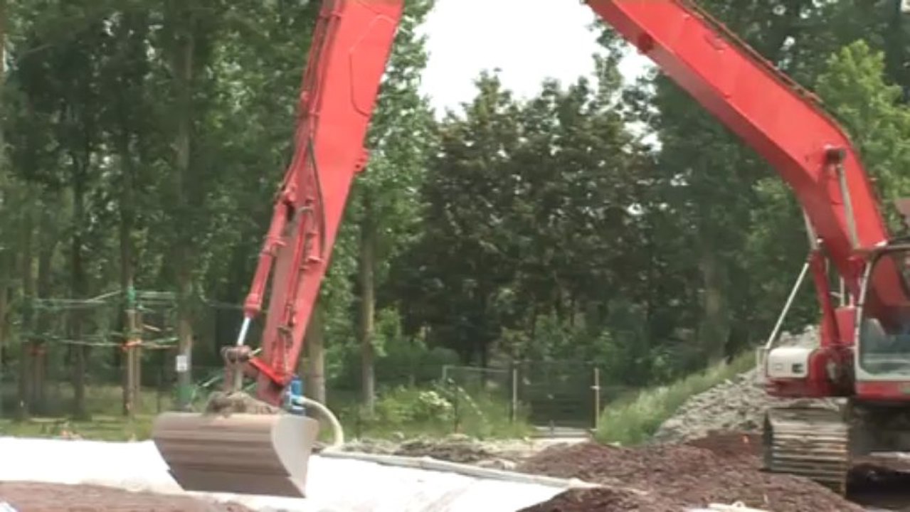 Un aspect de la conduite du chantier de l'aire de baignade biologique de Loon-Plage