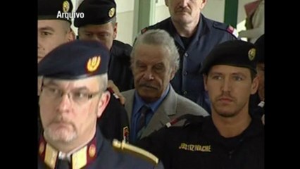 Porão do ‘monstro de Amstetten’ é cimentado