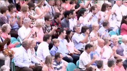 The Boodles - Djokovic imita a Sharapova