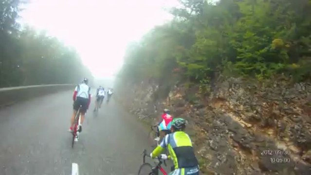 les cimes du lac d'annecy (thomas et christian dans la montée de semnoz)