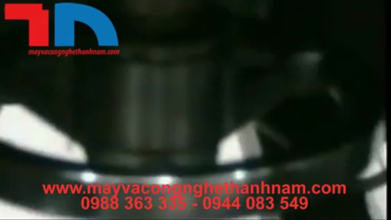 Dây chuyền đóng chai nước tự động