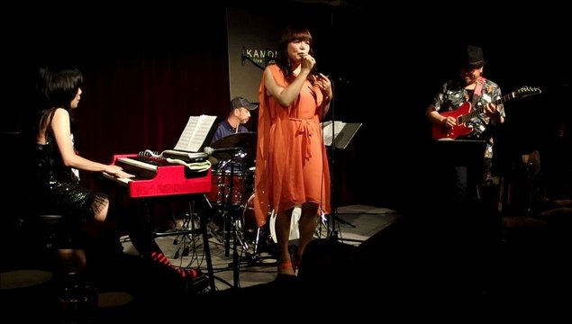 Ｉt's only a paper moon