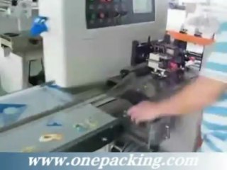 Automatic candy packing machine