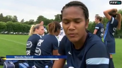 Chronique des Bleues - Episode 10 - Programme FIFA pour debuter l%27ete