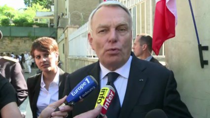 Hommage d'Ayrault à Jean Moulin