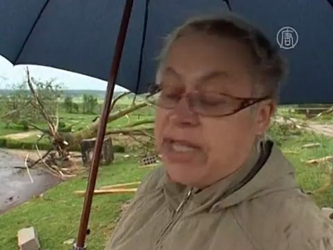 «Мини-торнадо» разрушил дома во Франции