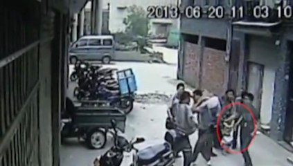 Chine : ils sauvent une fillette tombée du 4e étage