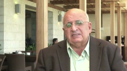 La démission du Premier ministre "laisse Abbas dans l'embarras"