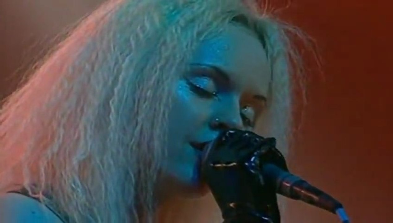 Theatre of Tragedy - Cassandra (Live Poland 1998)