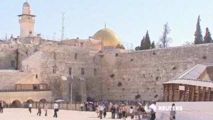 Guard shoots dead Israeli at Jerusalem's Western Wall