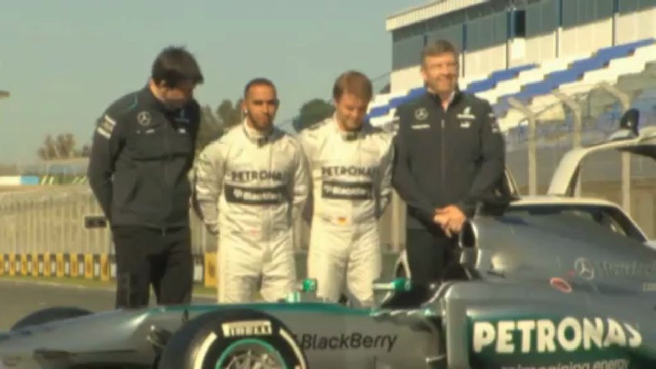 F1: Mercedes kommt mit blauem Auge davon