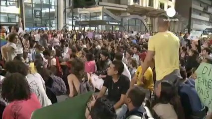 Los homosexuales brasileños se suman a las protestas...
