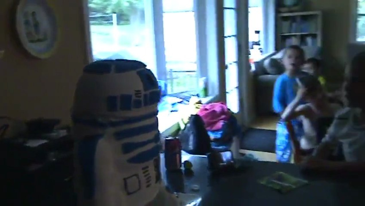 Un gateau d'anniversaire R2D2