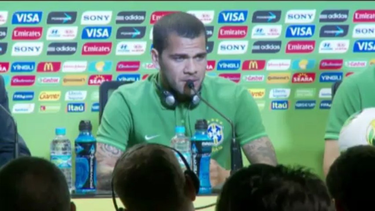 Dani Alves: "Sognamo una finale con la Spagna"