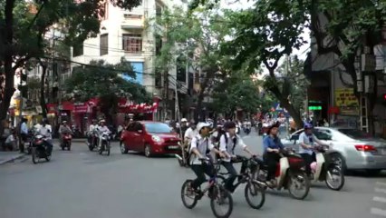 2013-05-04 - Hanoi, la circulation en centre ville