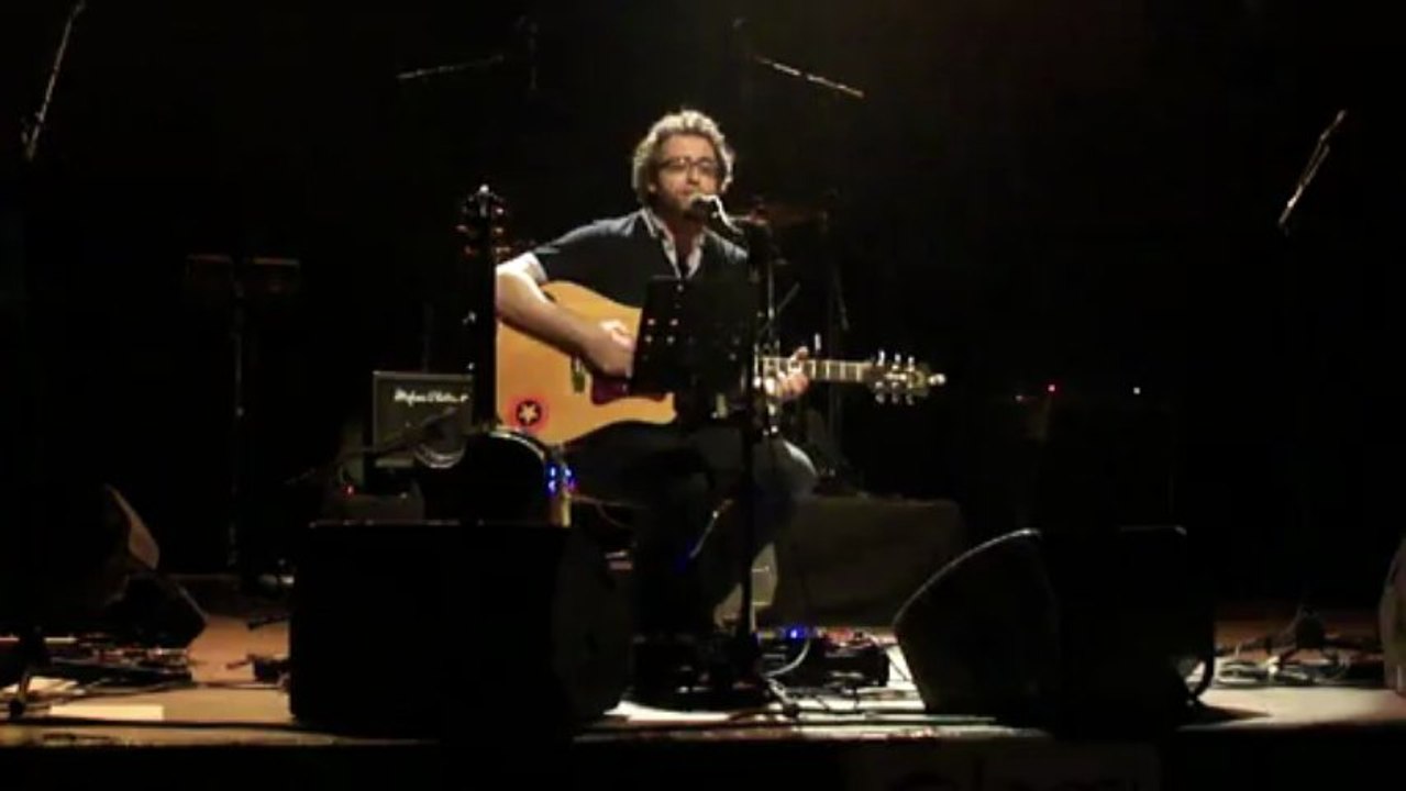 The Needle (Live @ Le Divan Du Monde)