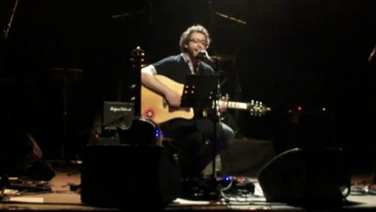 Je Me Mens (Live @ Le Divan Du Monde)