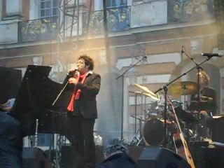 Fête de la musique 2013 à Toulouse groupe: Celui qui marche.