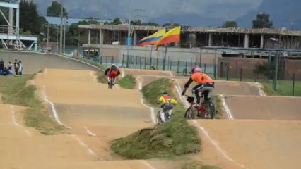 Distrital de Bicicross 2013 1a Temporada www.bmxinternationalteam.com