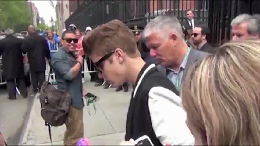 Justin Bieber Goes Naked