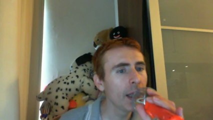 Wiwi égratigne "i love you" de Lorie