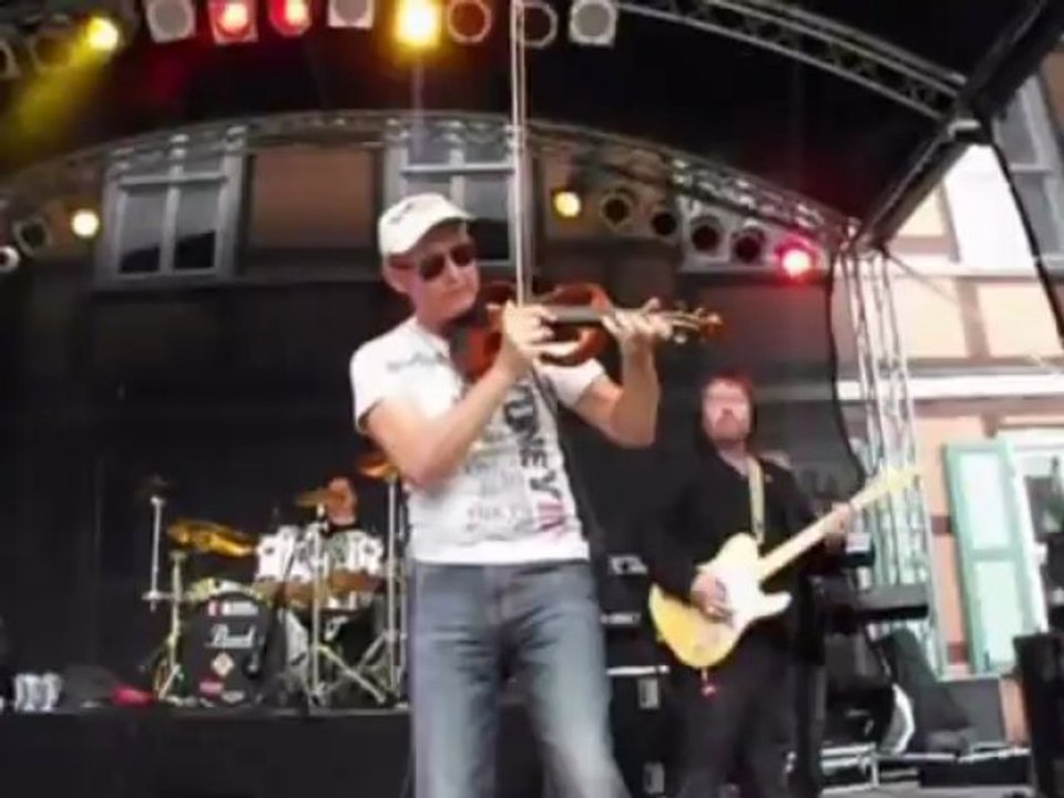 Die Gruppe 'Ossis' mit dem Lied 'Am Fenster' in Wernigerode 2013 beim Rathausfest