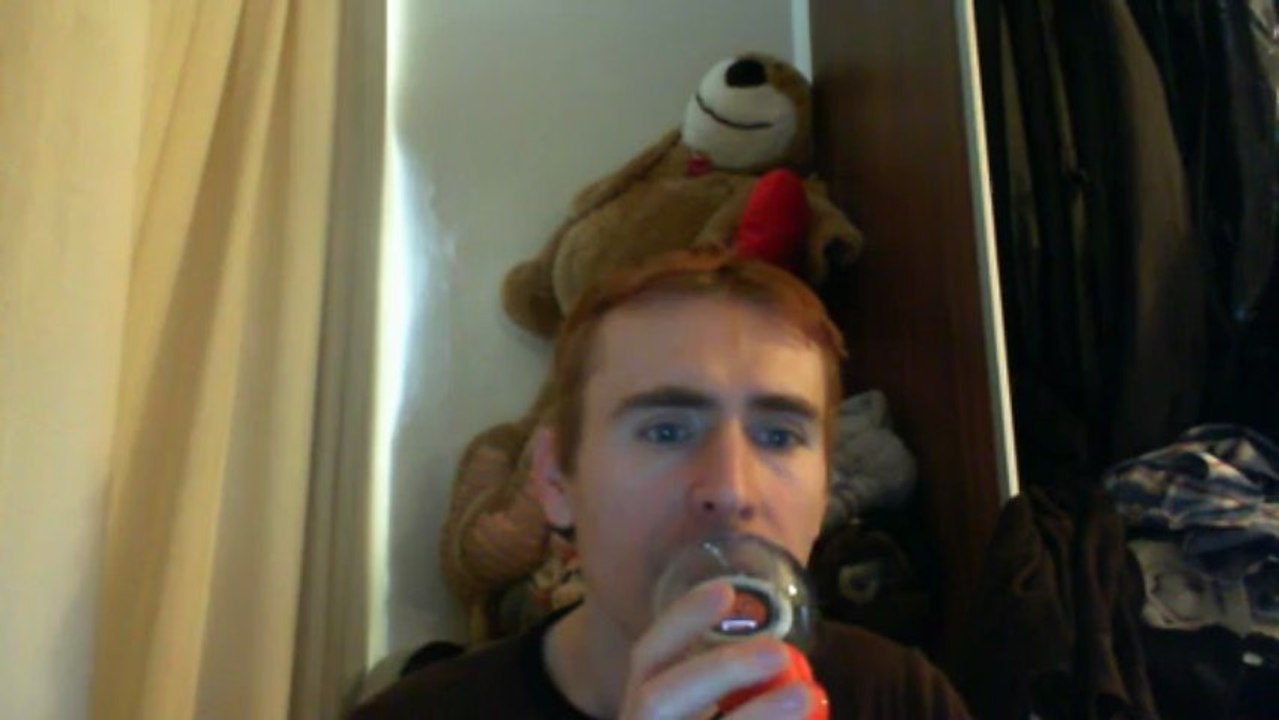 Wiwi égratigne "on choisit pas sa famille" de Brasco & Isleym