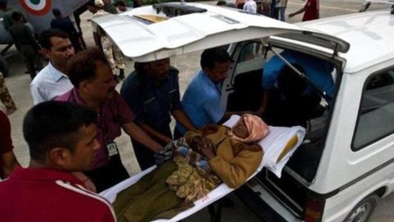 Locals assess India flood damage
