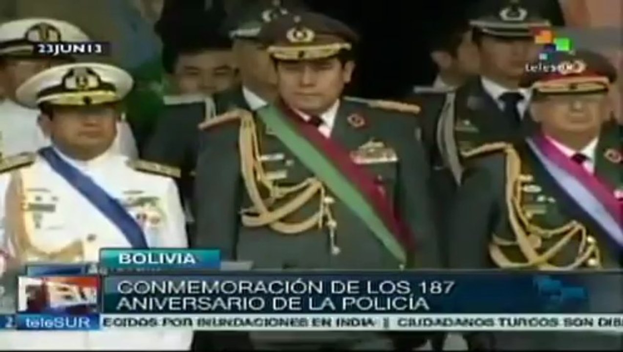 Celebra Evo Morales 187 años de haberse creado la policía boliviana