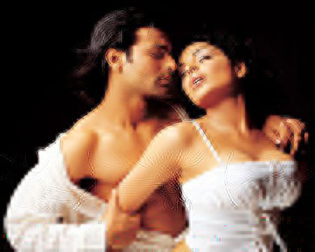 Seductive poses by Pakistani Actress Meera