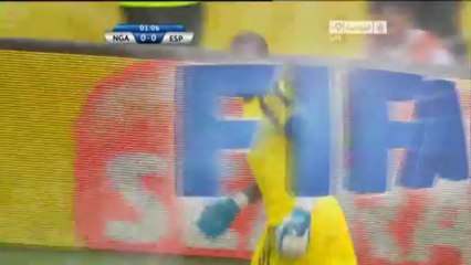 لقطة رائعة من إنيستا أمام نيجيريا