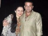 Sanjay Dutt writes a letter to wife everyday