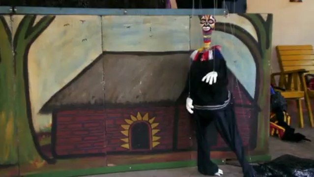 Togo le maître de marionnettes et ses enfants - Extrait 2