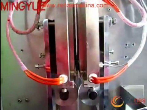 Dört köşe, ısıtıcılı bunker fonksiyonlu sıvı dolum makinası