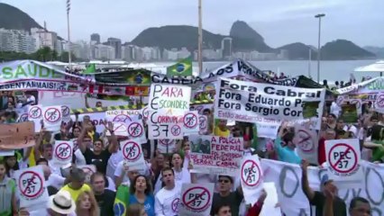 Manifestantes toman Copacabana
