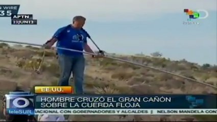 Equilibrista cruza el Gran Cañón en la cuerda floja, sin arnés