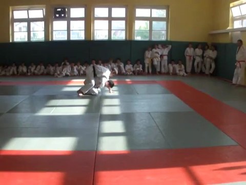 Lourdes : Dojo Club Lourdais championnat de France minime par équipe vidéo1