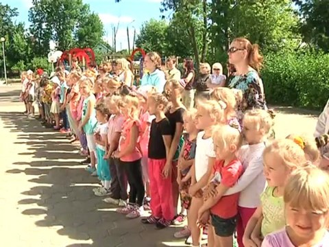 Аллея выпускников в школе номер 3