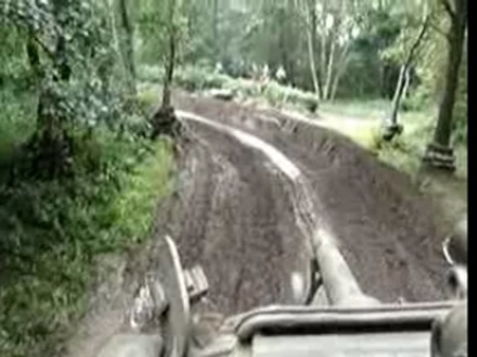 Sherman M4 105mm dans le bois