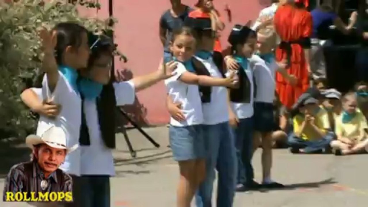 MISS CLARA FÊTE ÉCOLE ST URSULE DE RIEDISHEIM  DU 23 JUIN 2013 "ROLLMOPS"