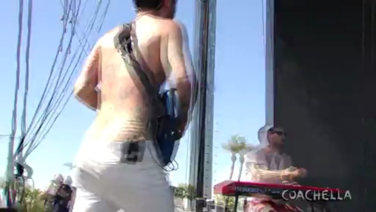 Biffy Clyro - Stingin' Belle, Live at Coachella, April 13