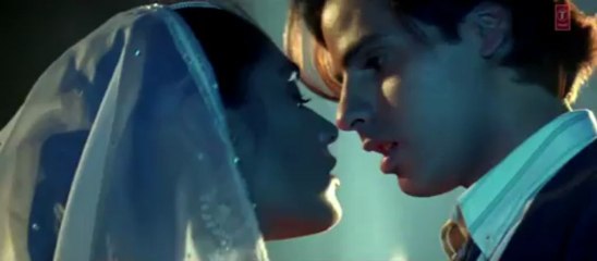 Mera Dil Tere Liye Dhadakta Hai [Full Song] _ Aashiqui _ Rahul Roy, Anu Agarwal[1]