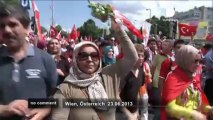 Pro and anti-Erdogan protests in Austria - no comment