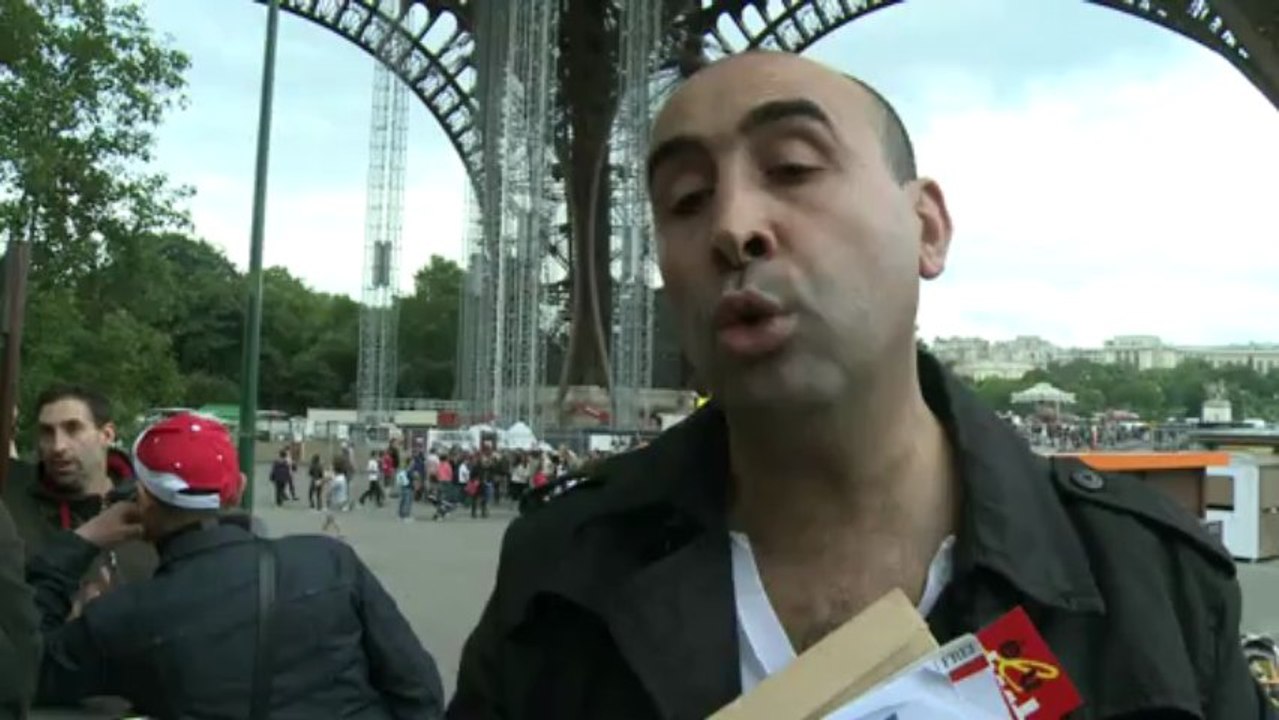 Greve na Torre Eiffel