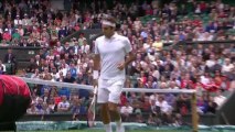 Enorme volée réflexe de Roger Federer à Wimbledon!