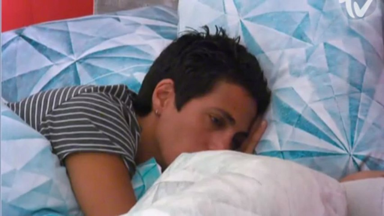 טהוניה וענת מרכלות על גילי וקצת על דורין